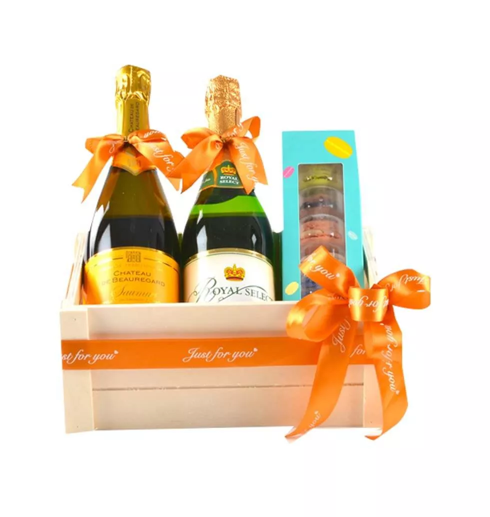 Macaron Filled Sparkling Wine Basket