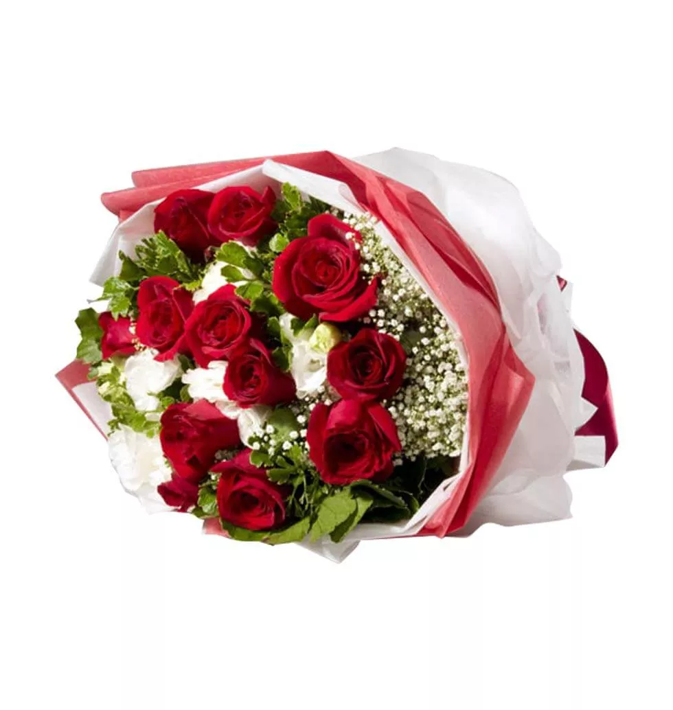 Roses and Eustomass Passionate Bond